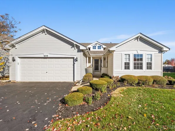 608 Clearwater Ct, Oswego, IL 60543