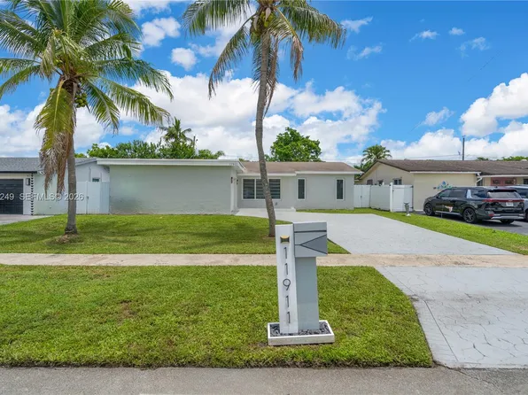 11911 NW 32nd Mnr, Sunrise, FL 33323