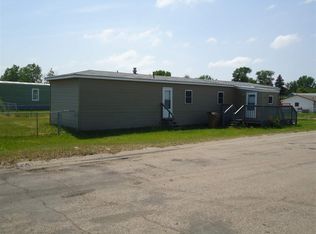 800 41st St SE, Minot, ND 58701
