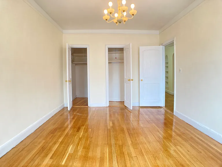 105 Arden St #4H — Photo 4