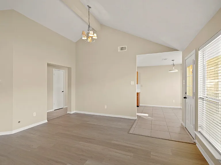 6355 Northland Dr — Photo 23