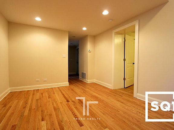 2nd image of 4034 N Ashland Ave #4036.5