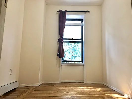 Rented by Premier Metro Realty Corp | media 7