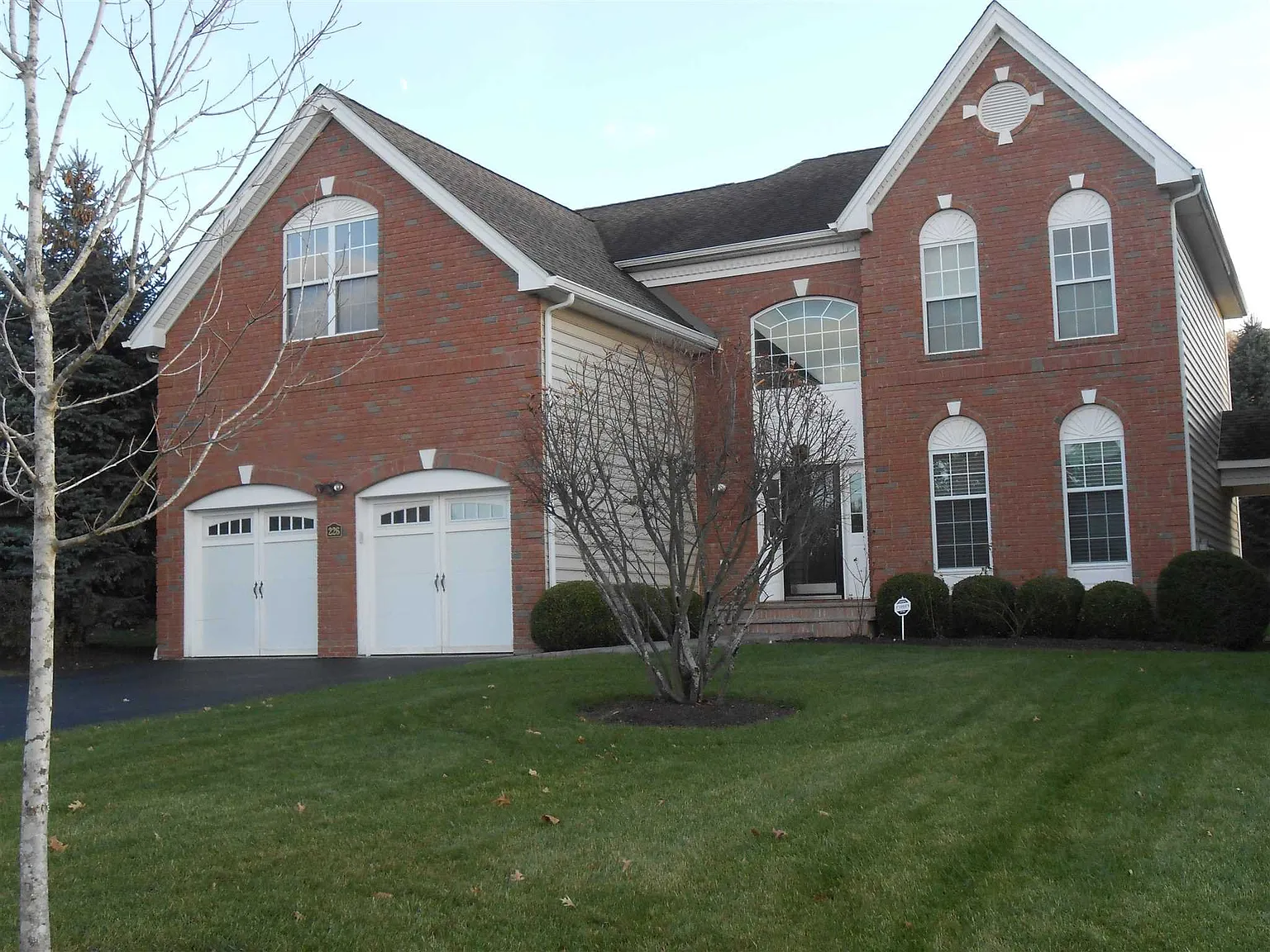 226 Roosevelt Dr photo 1