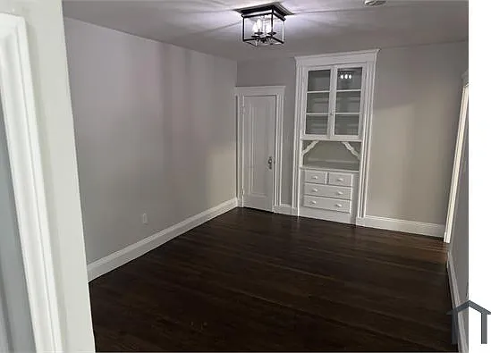 2 bed, 850 sqft, $2,500 — Photo 2