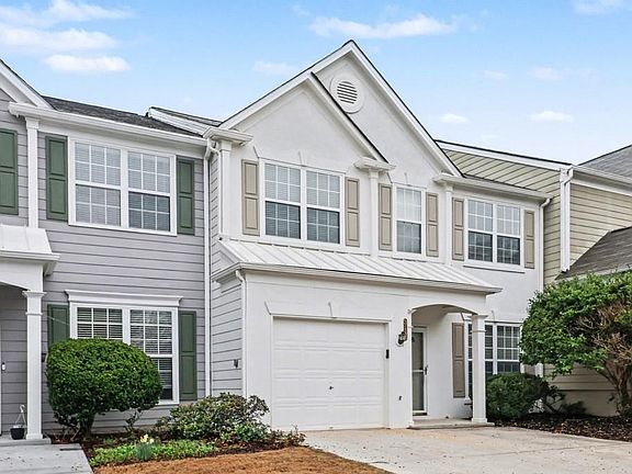 3rd image of 3142 Commonwealth Way