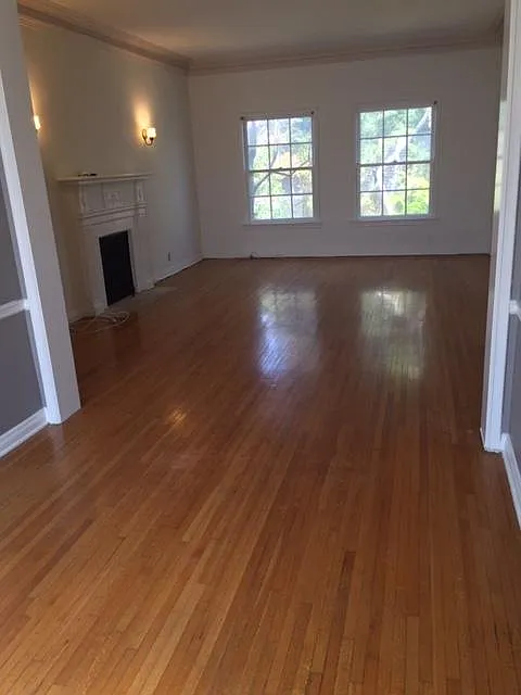 356 S Elm Dr — Photo 2