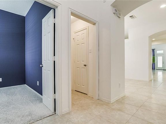 5th image of 2808 Torreya Dr