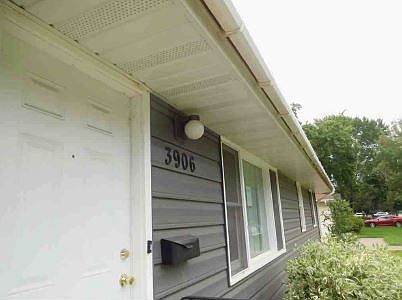 4th image of 3906 61st Ave N