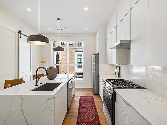 4th image of 75 Boulevard Ne #9