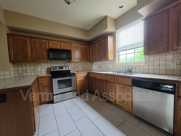 192 Fair St #198 — Photo 27