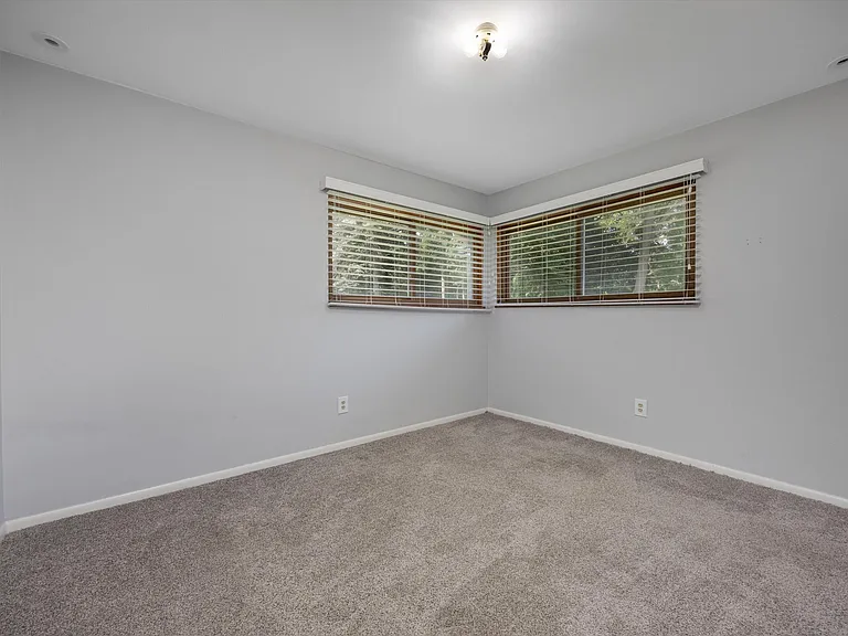 4790 Belzair Dr — Photo 21