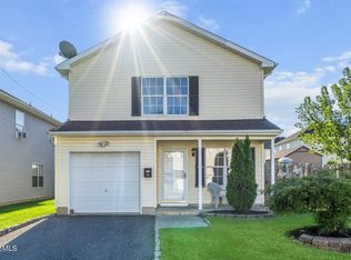 34 Van Dorn St, Keyport, NJ 07735