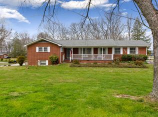 562 W Hunt Rd, Alcoa, TN 37701