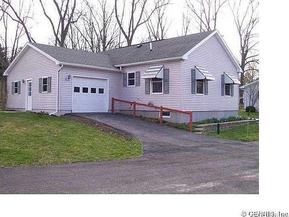 5th image of 11 Spruce Acres