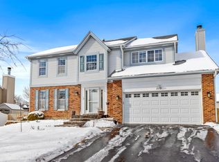 1110 Sandhurst Ln, Carol Stream, IL 60188