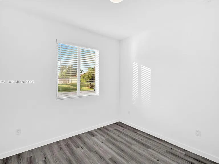 719 Little Rock St E — Photo 22