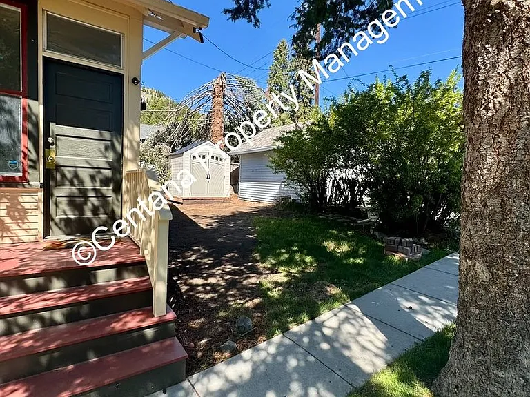1107 Lewisohn St — Photo 17