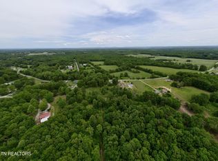 688 Mayland Rd, Crossville, TN 38571