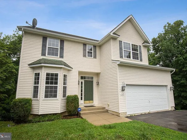 3265 Mills Pond Dr, Port Republic, MD 20676