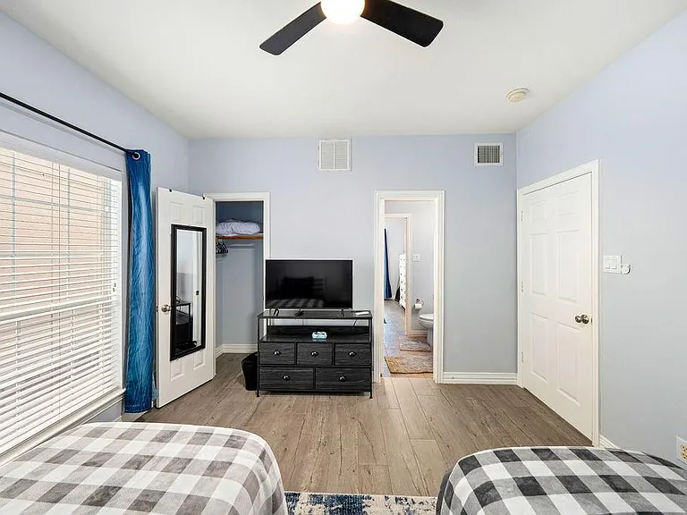7143 Laguna Villas — Photo 6