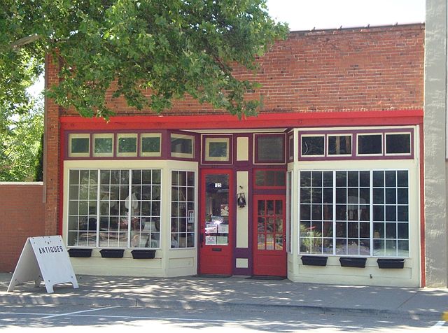 1st image of 127 E Main St