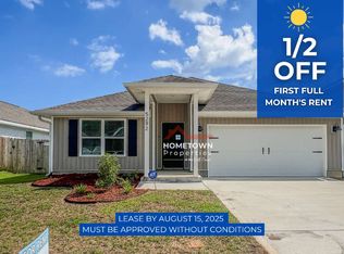 5292 Peach Dr, Pace, FL 32571