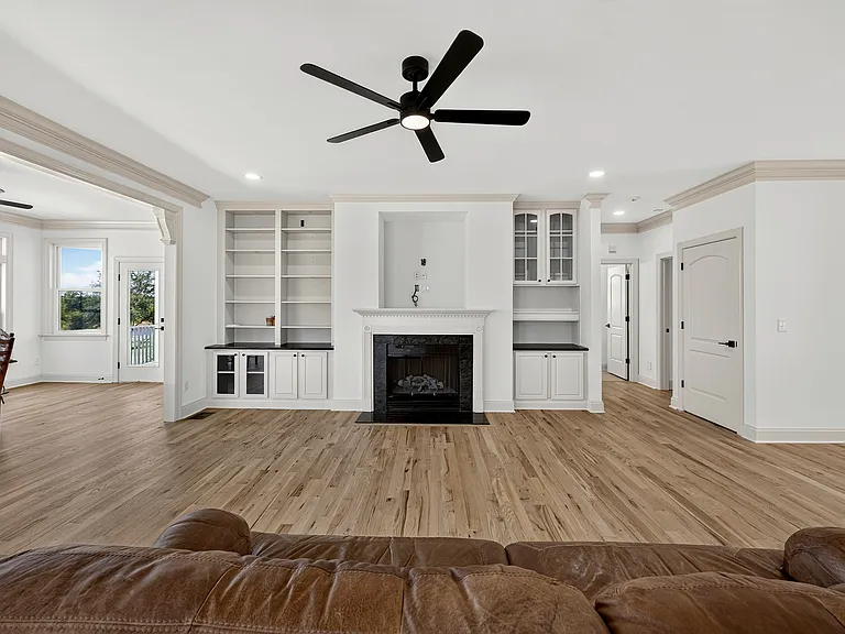 1733 Indigo Island Dr — Photo 15