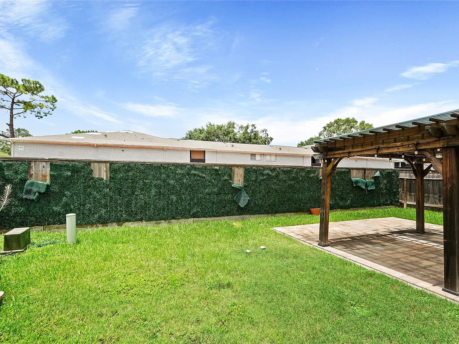 4 bed, 3.5 bath, 2456 sqft, $3,000 — Photo 3