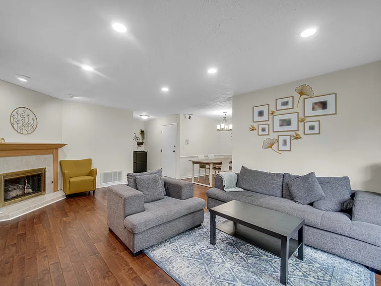 521 Cumberland Trl #D — Photo 4