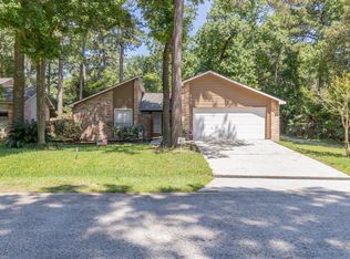 138 W Woodstock Circle Dr, Spring, TX 77381