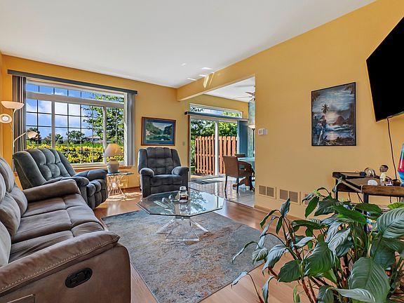 4th image of 8423 Stratford Dr