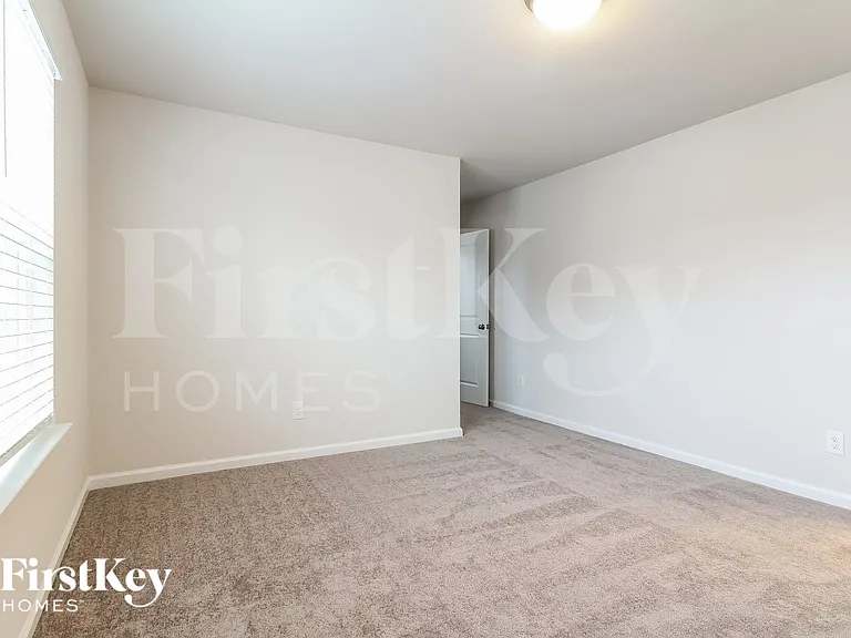 721 Ridgemoor Trl — Photo 12
