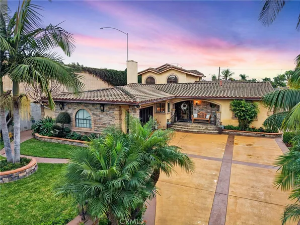 8906 Brock Ave, Downey, CA 90240