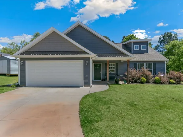 107 Malibu Ct, Liberty, SC 29657