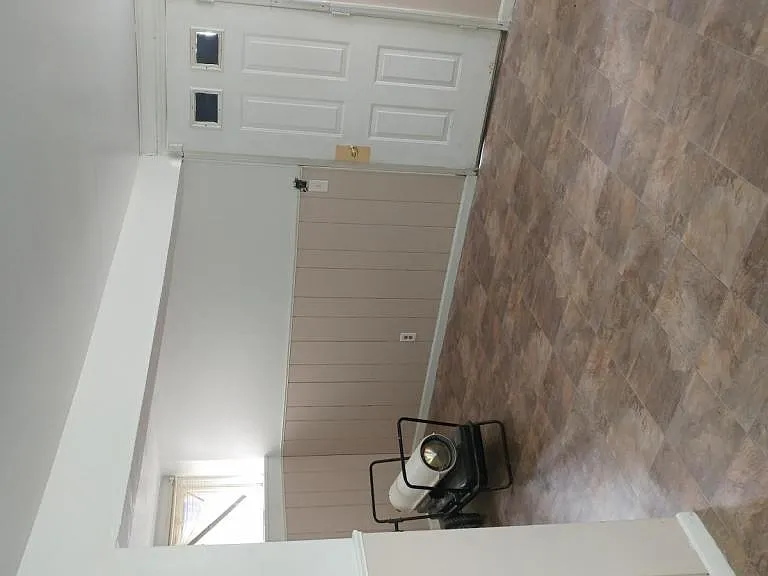 863 Glenwood Ave — Photo 5