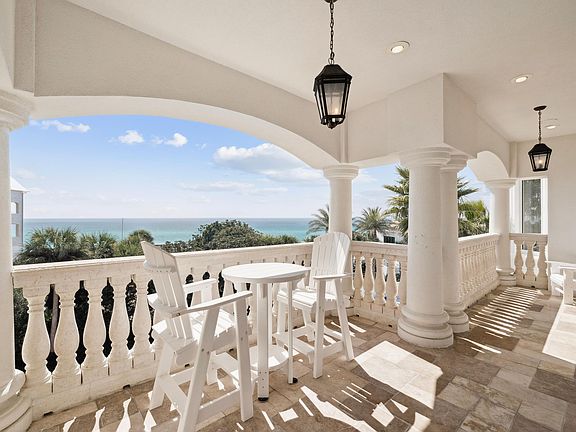 3rd image of 30 Pelican Cir