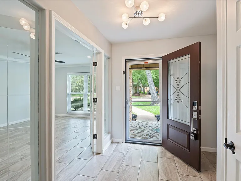 4034 Shady Springs Dr — Photo 6