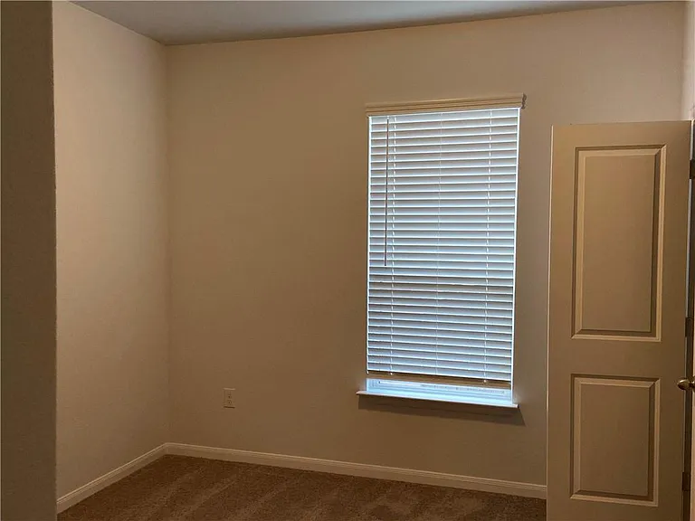 481 Leadtree Loop — Photo 9
