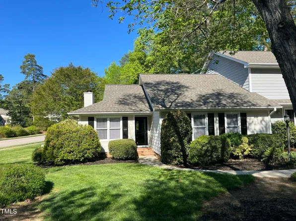 1511 Woodcroft Dr, Raleigh, NC 27609