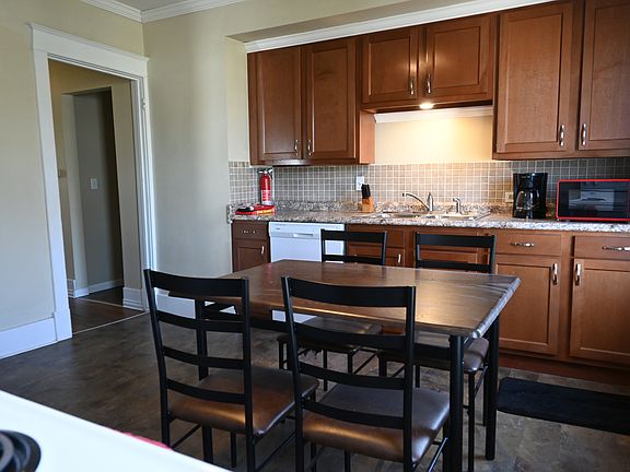 2nd image of 535 Archer Ave Fl 2