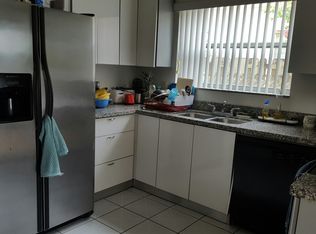 8667 NW 3rd St, Miami, FL 33126