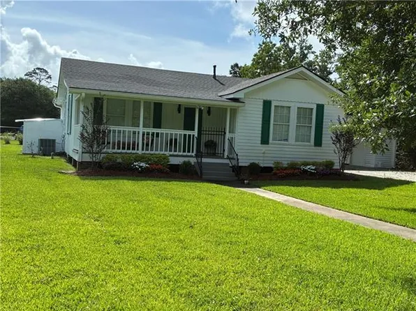 225 Magnolia St, Mandeville, LA 70448