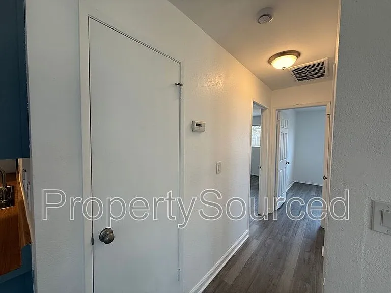 1944 Hickock Ct — Photo 22