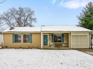 2S235 Sanchez Dr, Warrenville, IL 60555