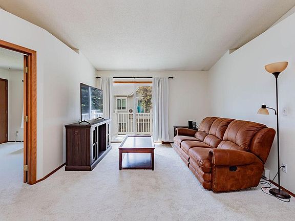 4th image of 3311 15th Ave S APT E