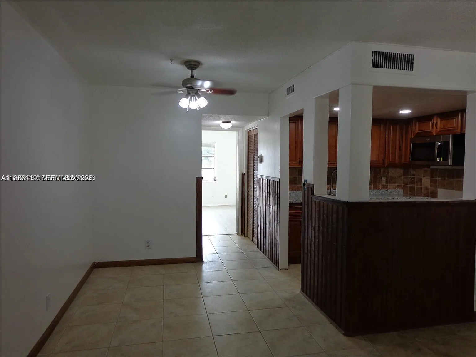 Lauderdale Oaks Condo I — Photo 4