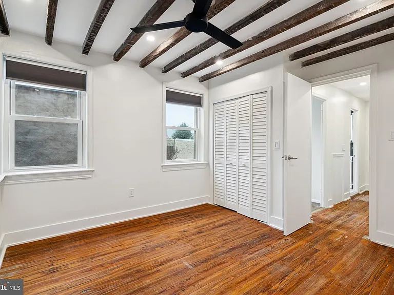 136 Carpenter St #C — Photo 12
