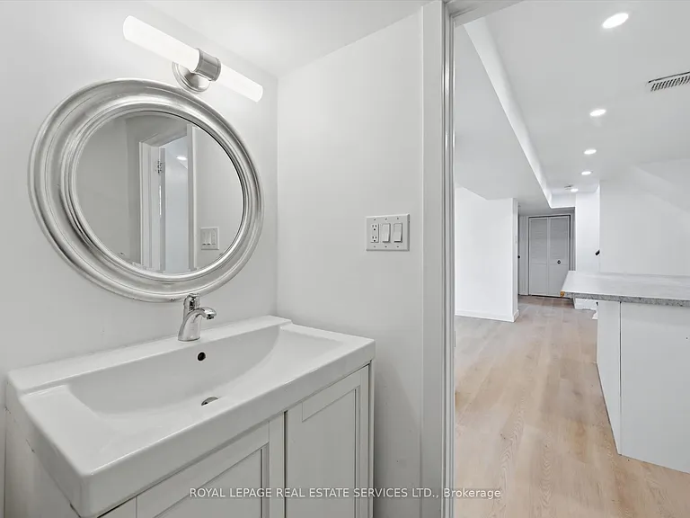 6 Greening Ct #LOWER — Photo 17