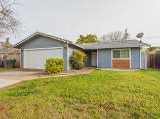2433 Celestial St, Redding, CA 96002
